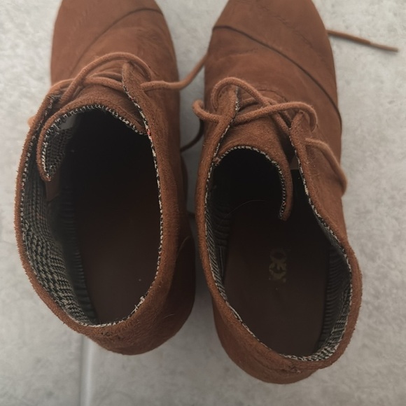 Bongo Brown Suede Lace-Up Ankle Boots - Picture 3 of 4